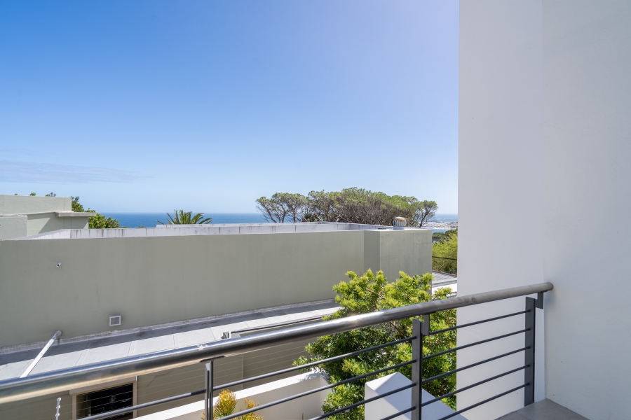 2 Bedroom Property for Sale in Camps Bay Western Cape